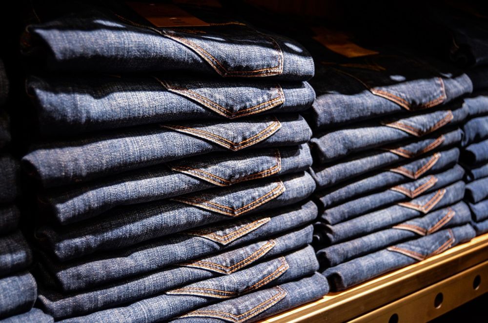 Chino bukser: En alsidig og tidløs beklædningsgenstand til den moderne online-shopper